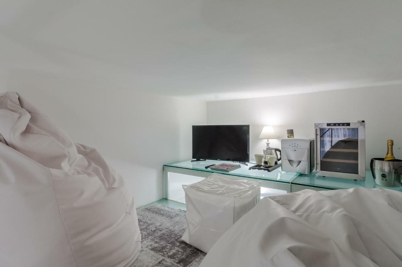 Suite Brera Madonnina Milan Bagian luar foto